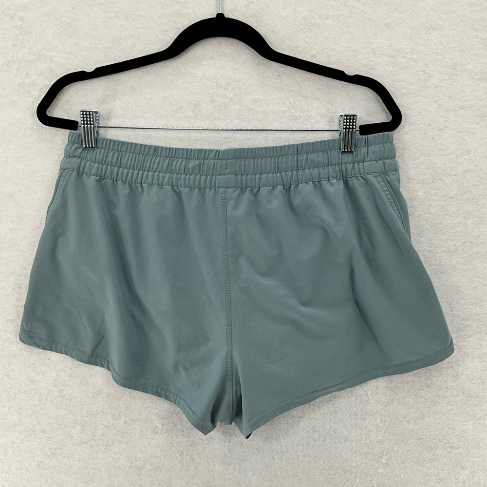 Women's Vuori Clementine 2.0 Short 2.5” Lake XL‎ - Picture 2 of 9
